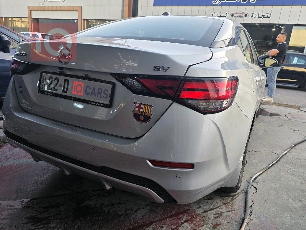 نیسان سێنترا